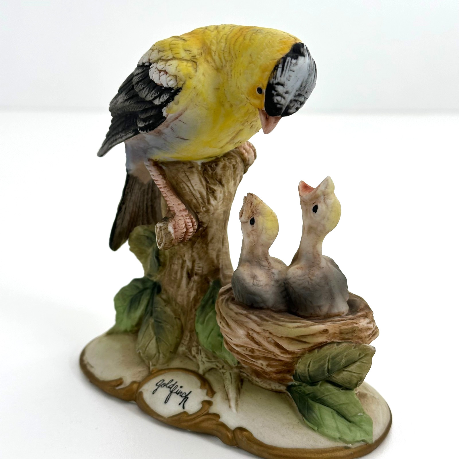 Lefton Goldfinch Figurine Mother Feeding Chicks Japan 5 Lefton Goldfinch Figurine Mother Feeding Chicks Japan 5