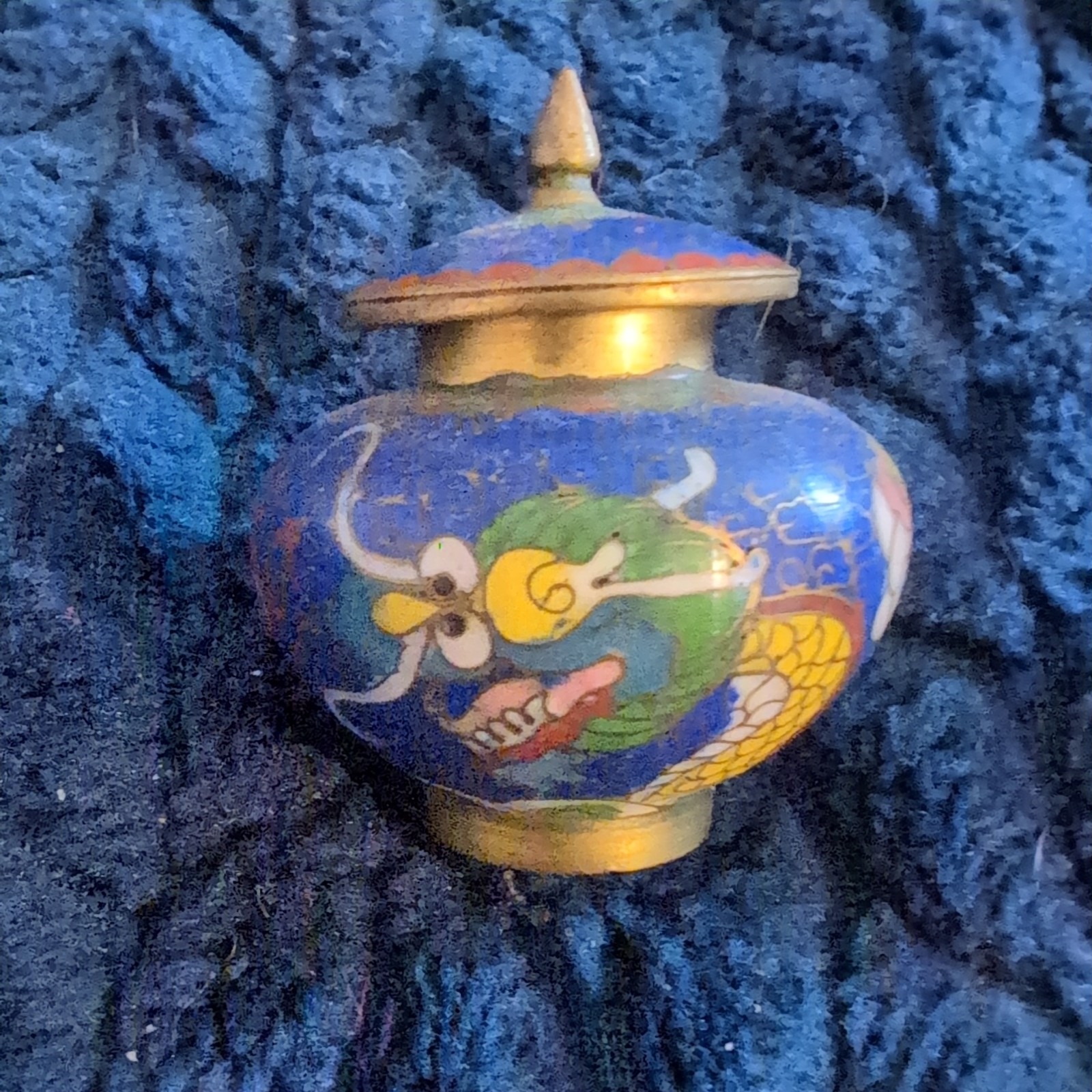 Vtg Miniature Cloisonné Blue Enamel & Bronze Ginger Dragon Jar W/lid Vtg Miniature Cloisonné Blue Enamel & Bronze Ginger Dragon Jar W/lid