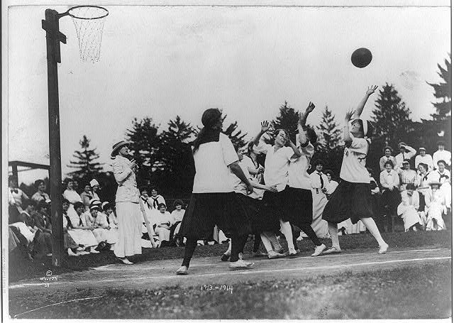 Photo:1913-1914 basketball game, no. 38, Vassar College, May 1913