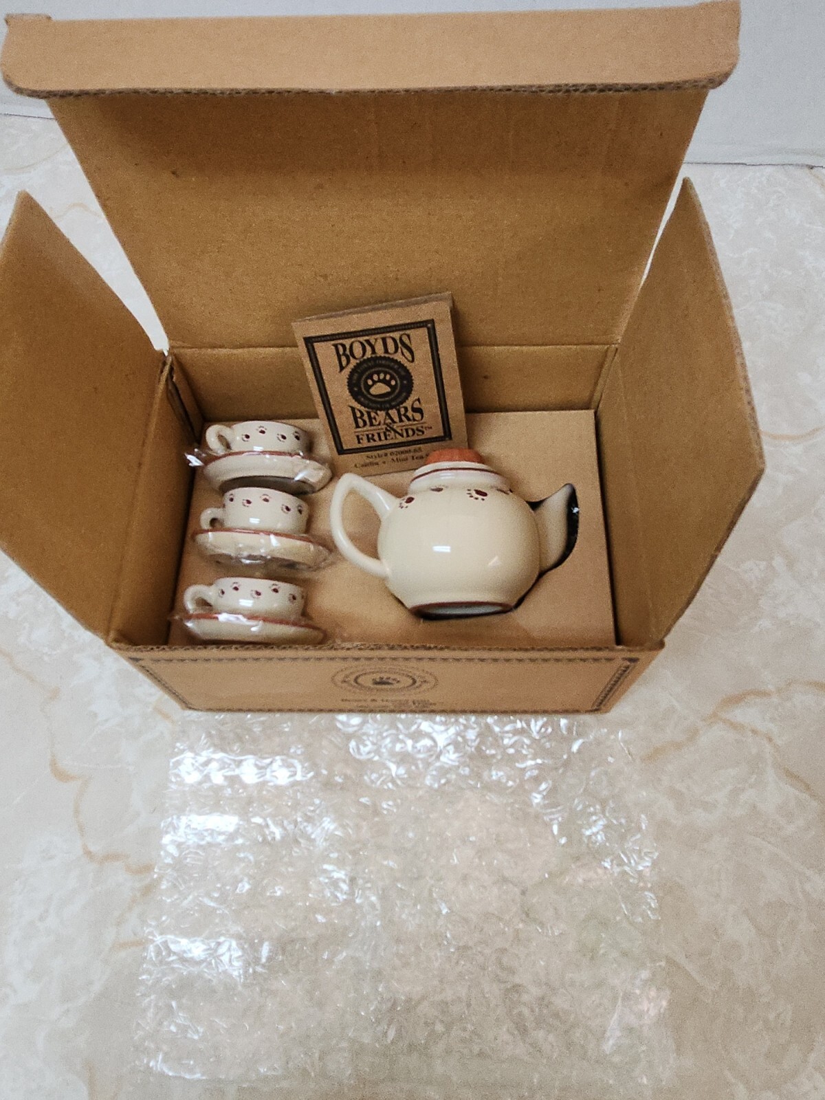Boyds Bears Caitlin\'s Mini Tea Set 02000-65 Doll Bear Tea Cups Set Display FOB