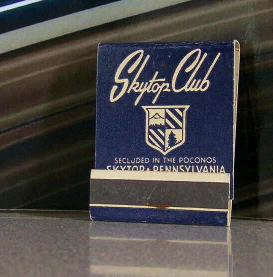 Rare Vintage Matchbook S8 Pennsylvania Skytop Club Secluded In Poconos Crest