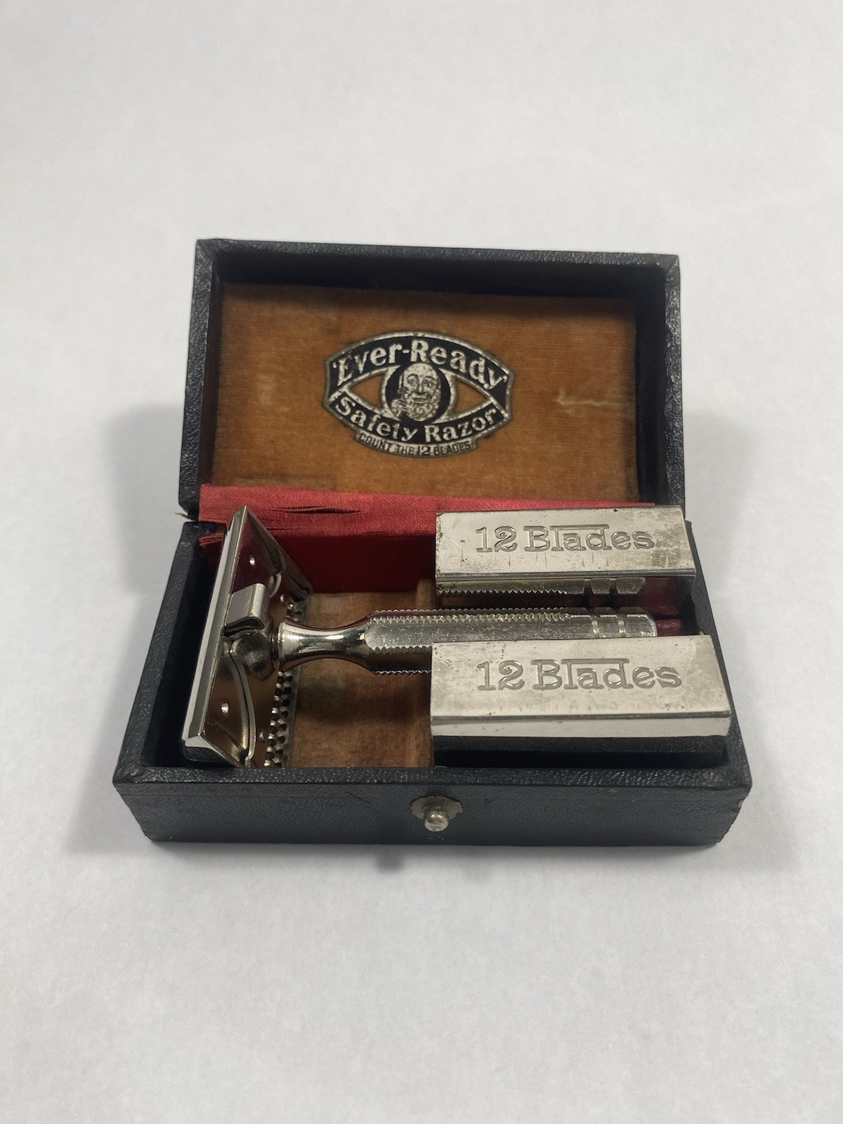 Vintage Ever-Ready Safety Razor w/ Case & 2 Blade Holders Single Chrome Vintage Ever-Ready Safety Razor w/ Case & 2 Blade Holders Single Chrome