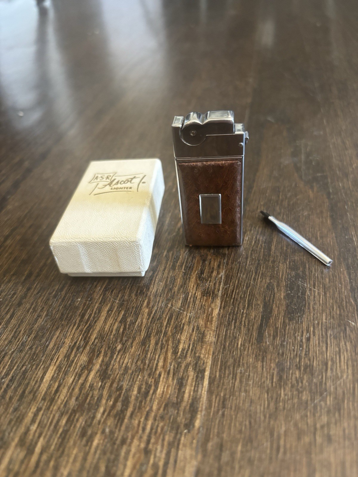 Vintage ASR Ascot Faux Ostrich Brown Leather, Cleaning Tool, w/ Box, USA Vintage ASR Ascot Faux Ostrich Brown Leather, Cleaning Tool, w/ Box, USA