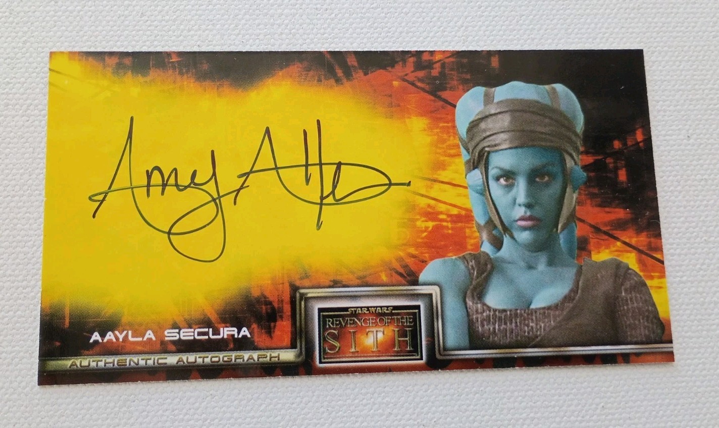 STAR WARS 2005 ROTS AMY ALLEN AS AAYLA SECURA TOPPS WIDEVISION AUTO CARD