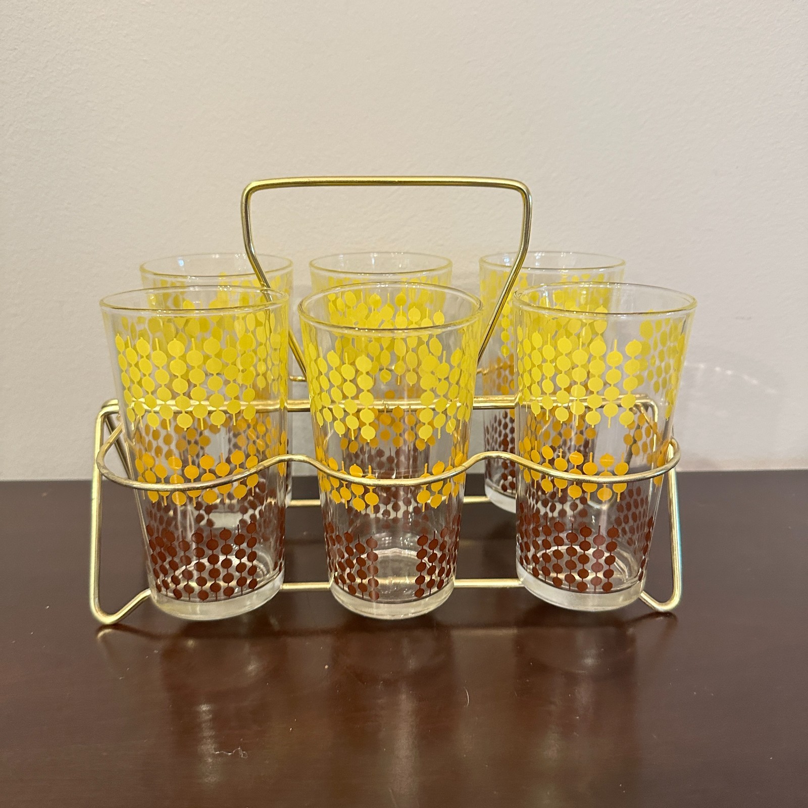 Vintage Polka Dot Bead Pattern Yellow Gold Brown Drinking Glasses W/ Rack Vintage Polka Dot Bead Pattern Yellow Gold Brown Drinking Glasses W/ Rack