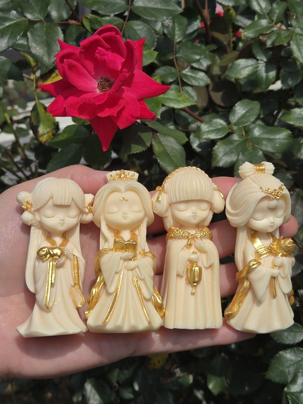 Golden Hand Painted Tagua Nut 4 Piece Pretty Girl Figurine Wearing... Golden Hand Painted Tagua Nut 4 Piece Pretty Girl Figurine Wearing...