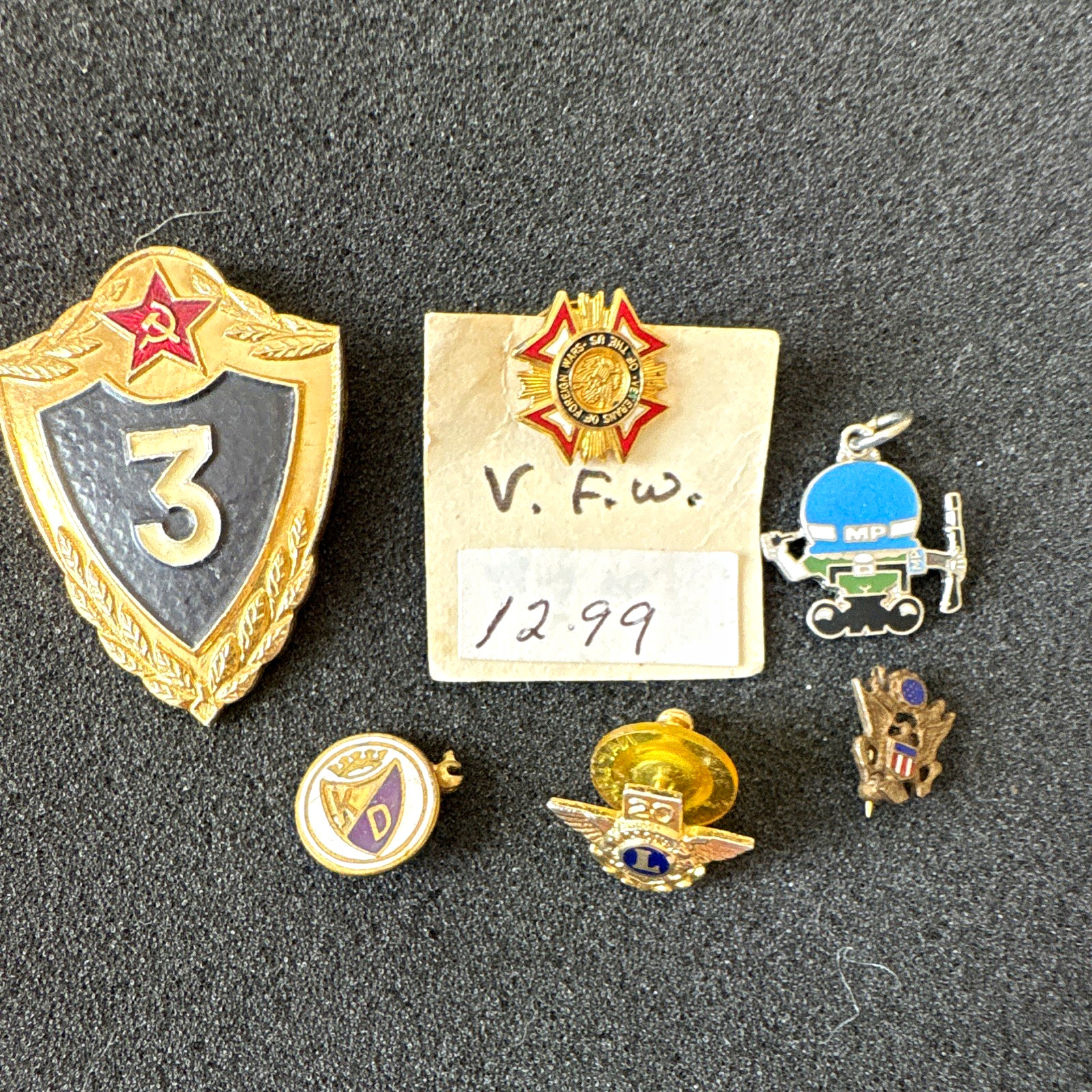 VFW Veterans of Foreign Wars Vintage Pin & Military Badge Lot, Veterans\' Groups