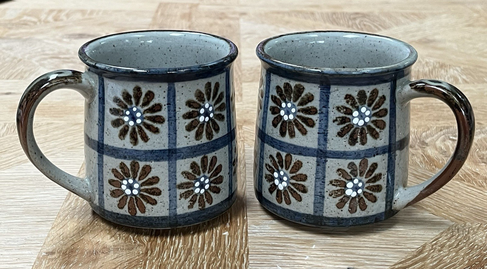 Rare Vtg 70s Otagiri Daisy Flower Grid Speckled Stoneware Mugs Japan Set/2 Boho Rare Vtg 70s Otagiri Daisy Flower Grid Speckled Stoneware Mugs Japan Set/2 Boho
