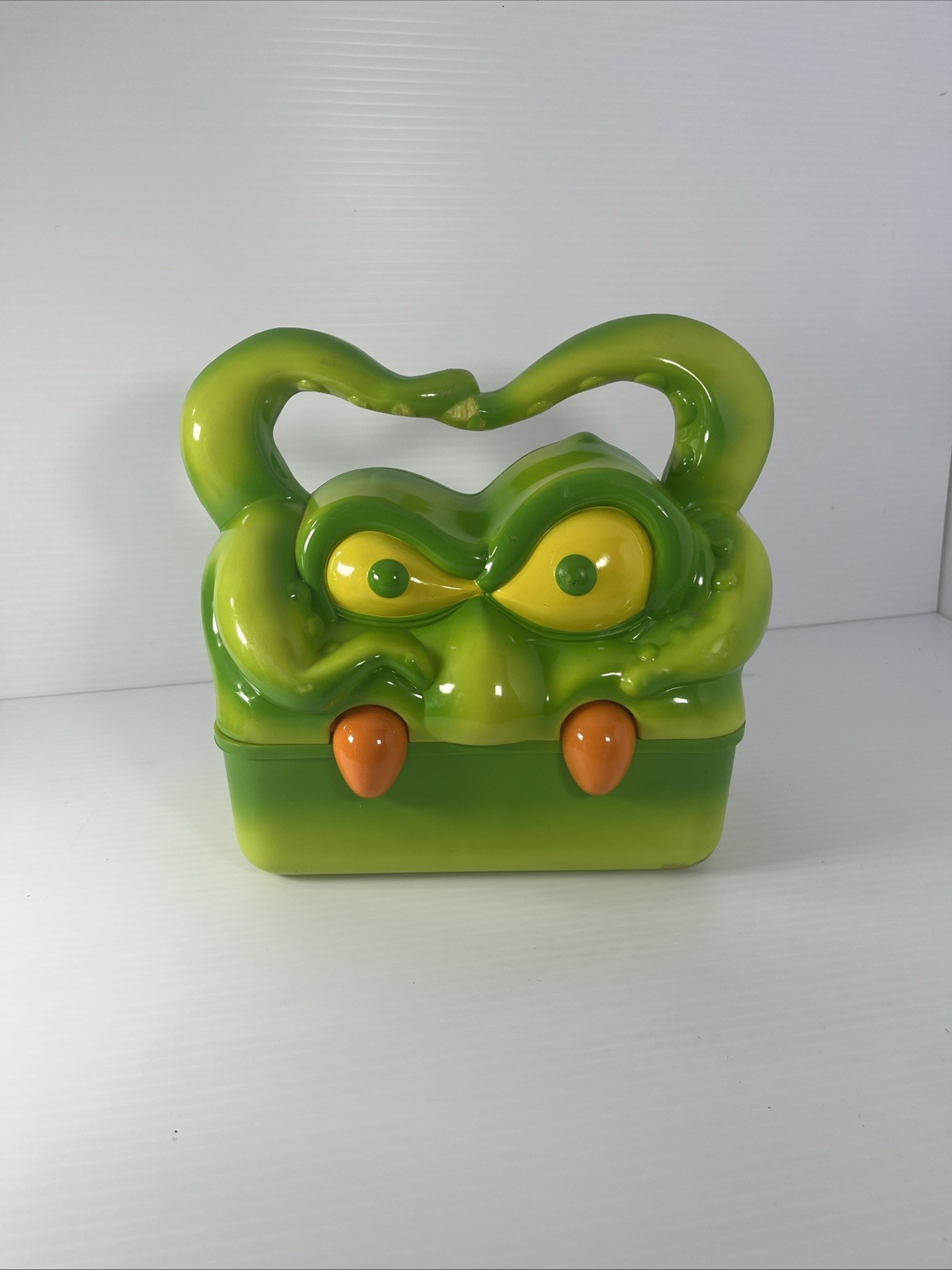 VINTAGE - 1992 My Pet Monster Creature Features Screaming Lunch Box RARE VINTAGE - 1992 My Pet Monster Creature Features Screaming Lunch Box RARE