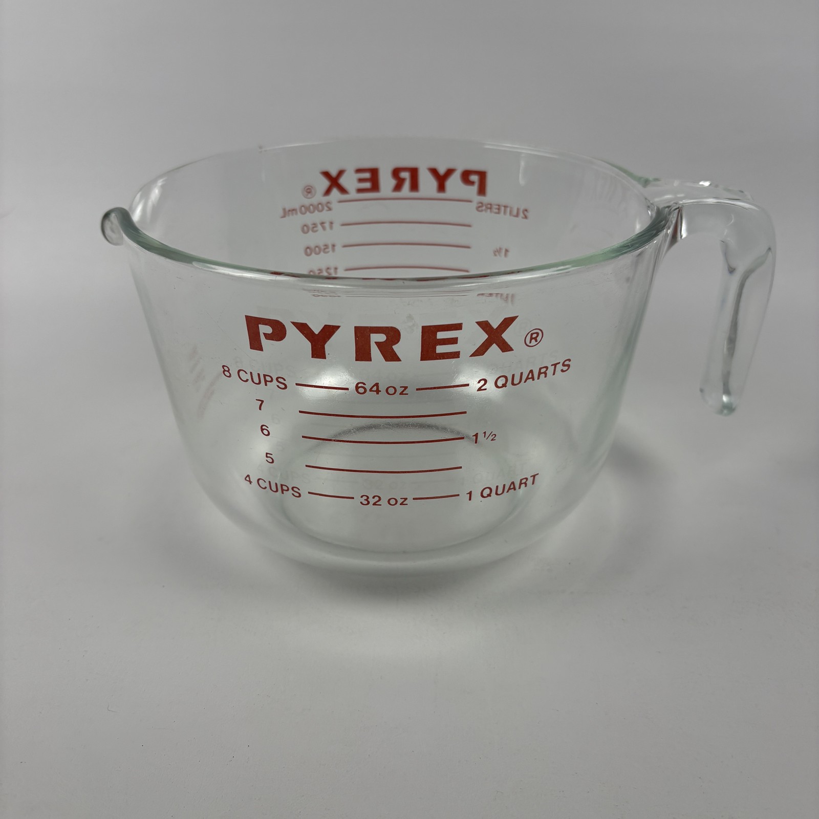 Vtg Pyrex 564 8 Cup 2 Quart 64 oz Glass Measuring Cup Pitcher Red Corning USA Vtg Pyrex 564 8 Cup 2 Quart 64 oz Glass Measuring Cup Pitcher Red Corning USA