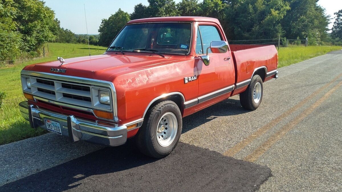 1989 Dodge Ram 318 c.i engine D100 56,000 ORIGINAL MILES 1989 Dodge Ram 318 c.i engine D100 56,000 ORIGINAL MILES