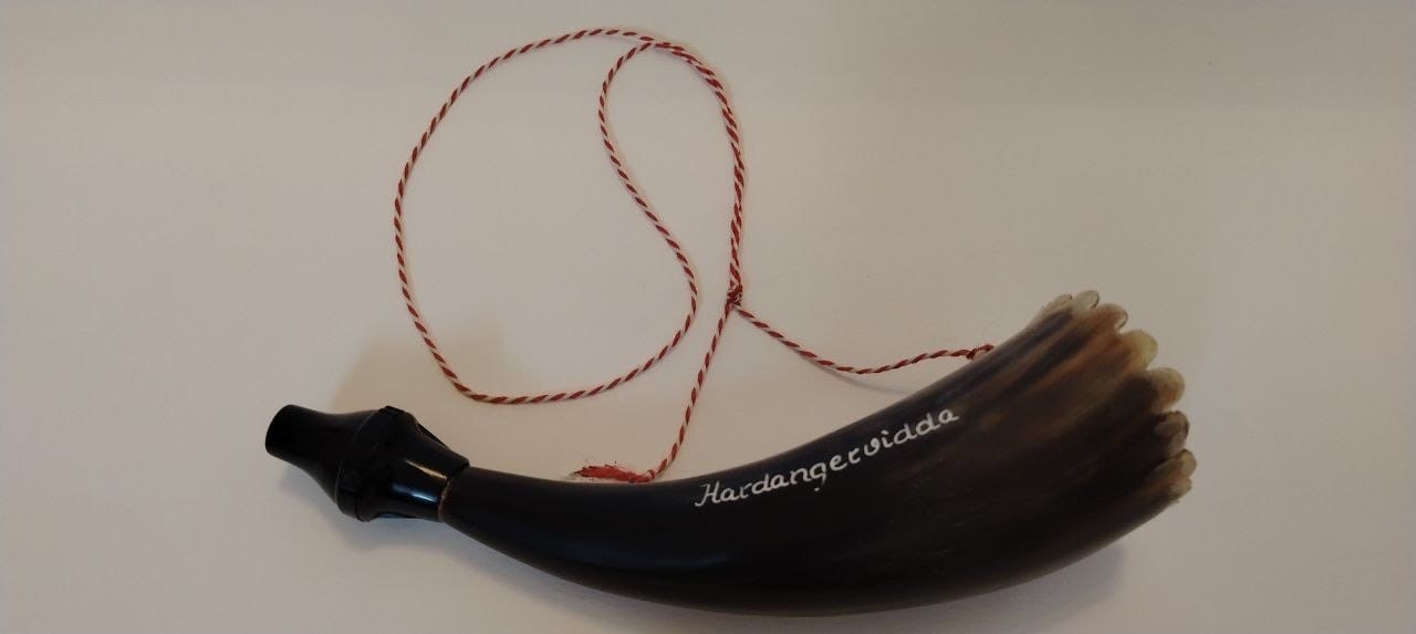 Vintage Hardangervidda Norway Cow Horn Blowing Signal Horn Souvenir Vintage Hardangervidda Norway Cow Horn Blowing Signal Horn Souvenir