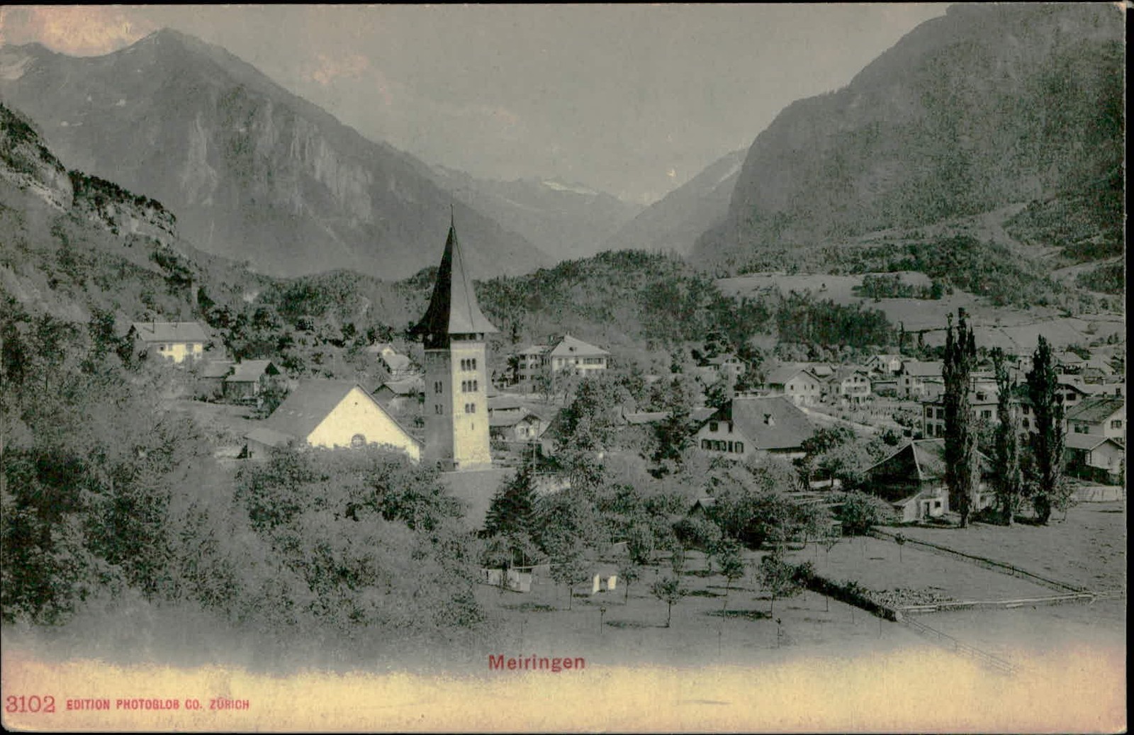 Postcard Meiringen valley town postcard, Photoglob Zürich. Postcard Meiringen valley town postcard, Photoglob Zürich.