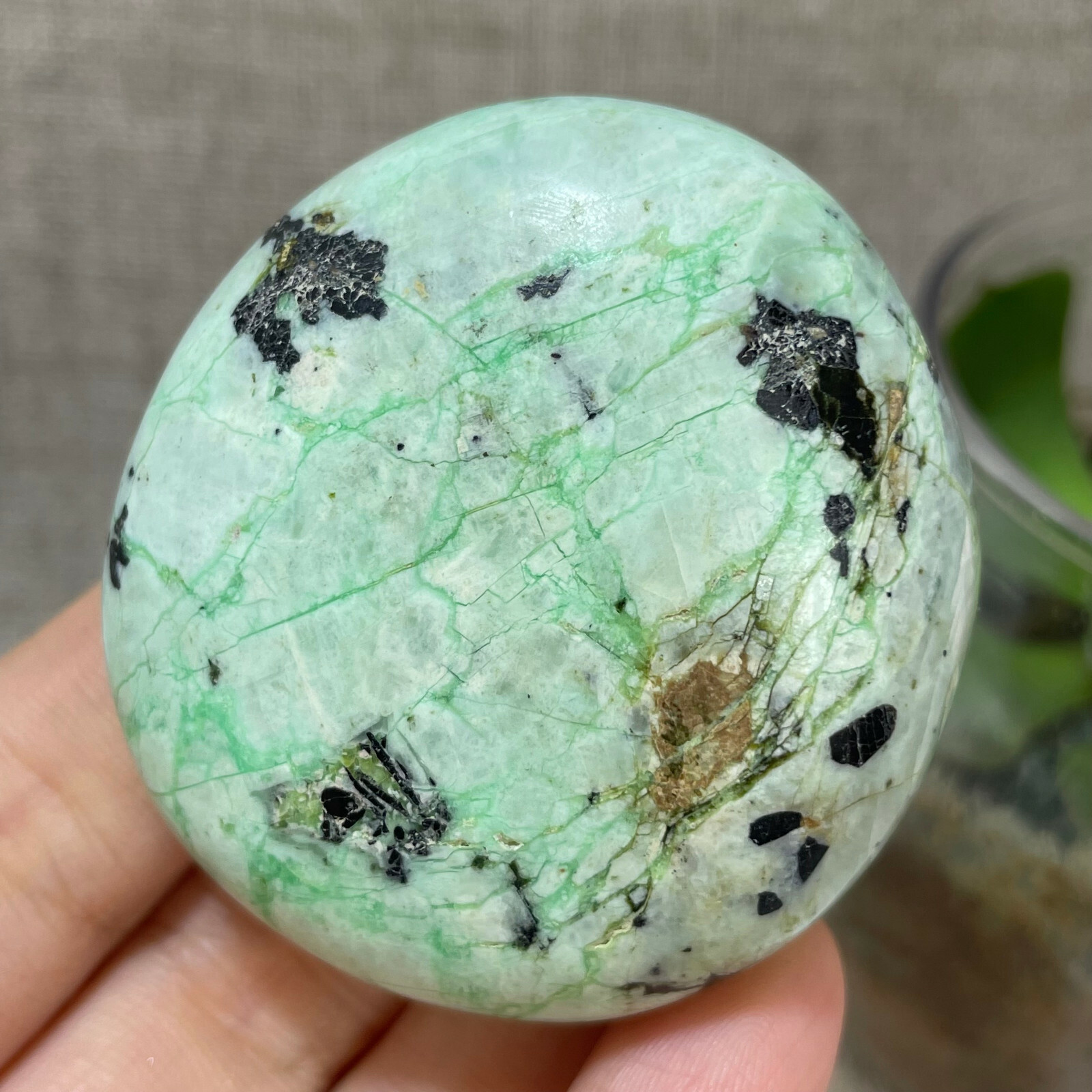 82g RARE NATURAL green moonstones QUARTZ CRYSTAL HEALING c2231