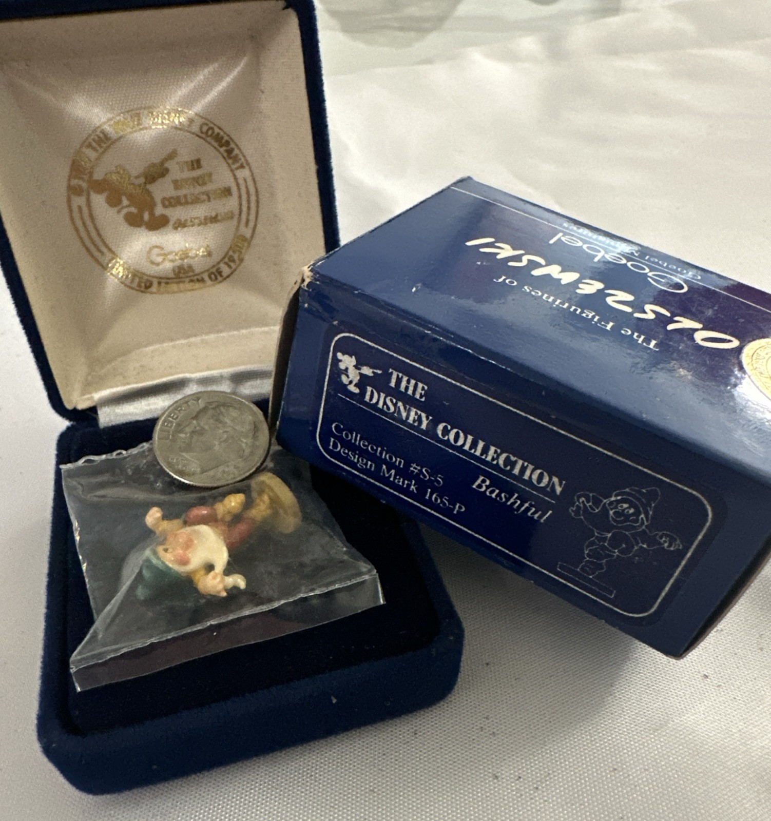 1987 Olszewski Goebel Miniatures Snow White Disney Figurine #S-5 Bashful Dwarf