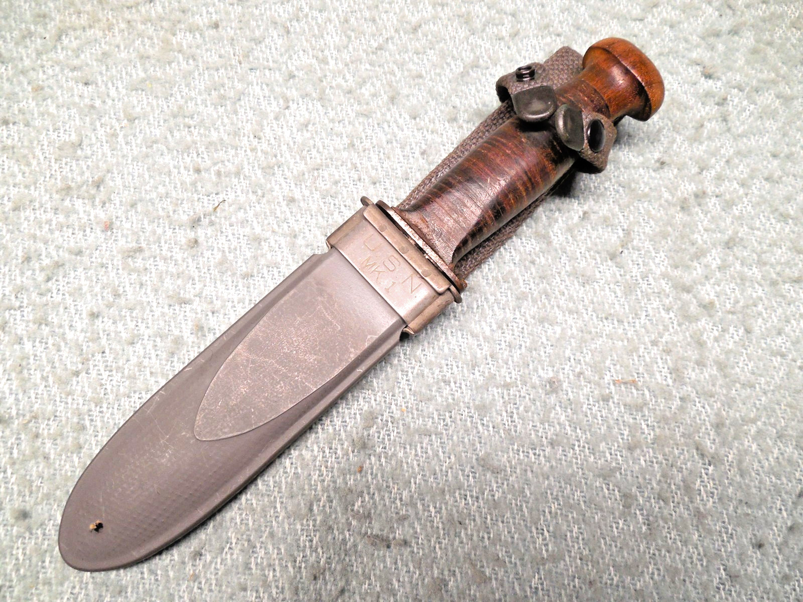 WW2 US Navy Mark1 M1 Knife Robeson Shuredge No.20 Wood Butt Cap BM Co. Scarbard