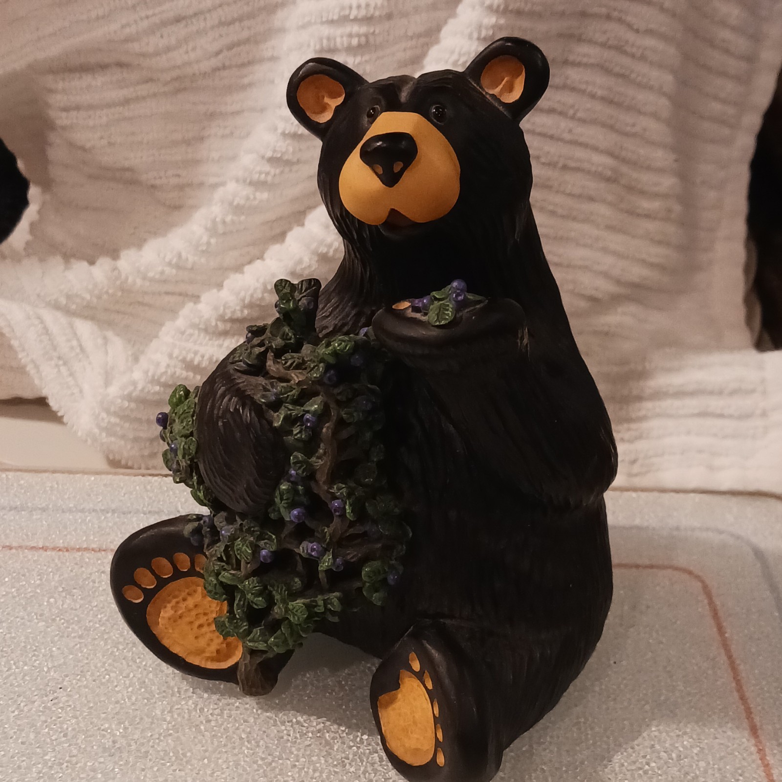 BearFoots Bears “Berry” Jeff Fleming Painted Resin Black Bear Figurine BearFoots Bears “Berry” Jeff Fleming Painted Resin Black Bear Figurine