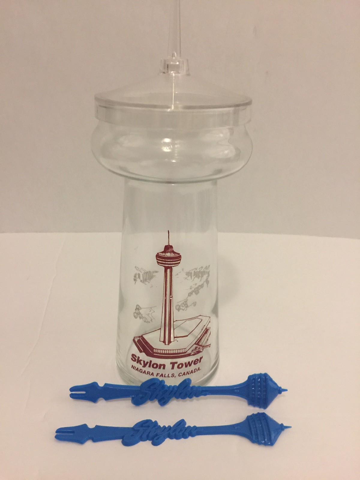 Vintage Skylon Tower Niagara Falls Canada Souvenir Glass with Cocktail Picks New Vintage Skylon Tower Niagara Falls Canada Souvenir Glass with Cocktail Picks New