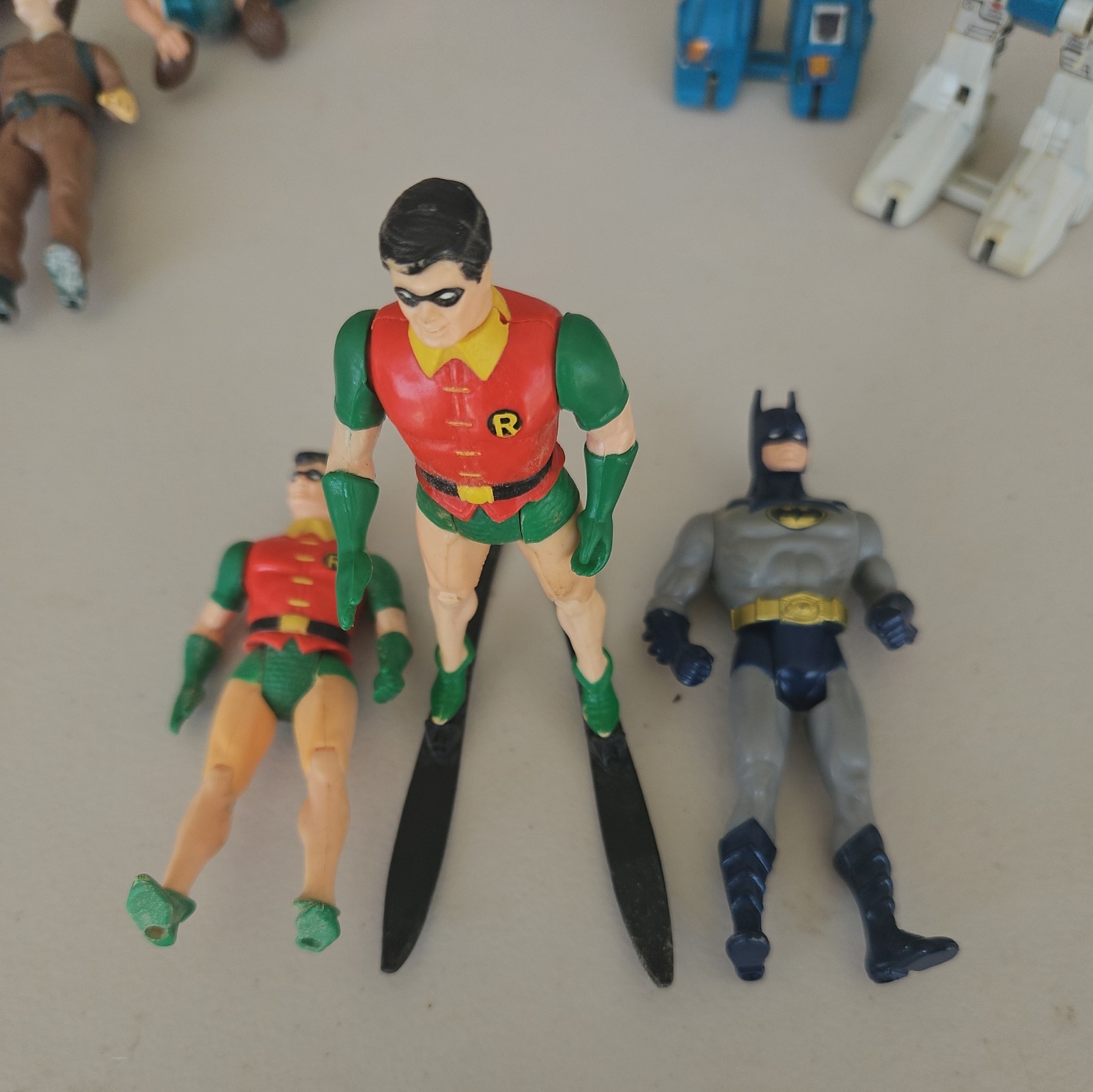 Vintage 1990 Kenner DC Comics BATMAN Action Figure 5in Robin.  20