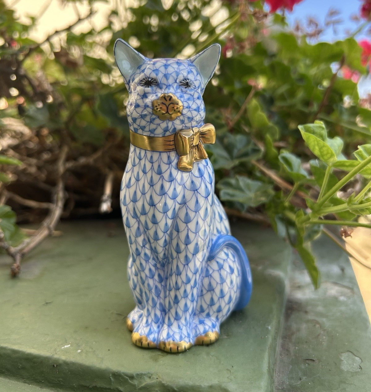 Herend Hungary Handpainted Porcelain Cat Figurine Blue Fishnet Pattern Gold