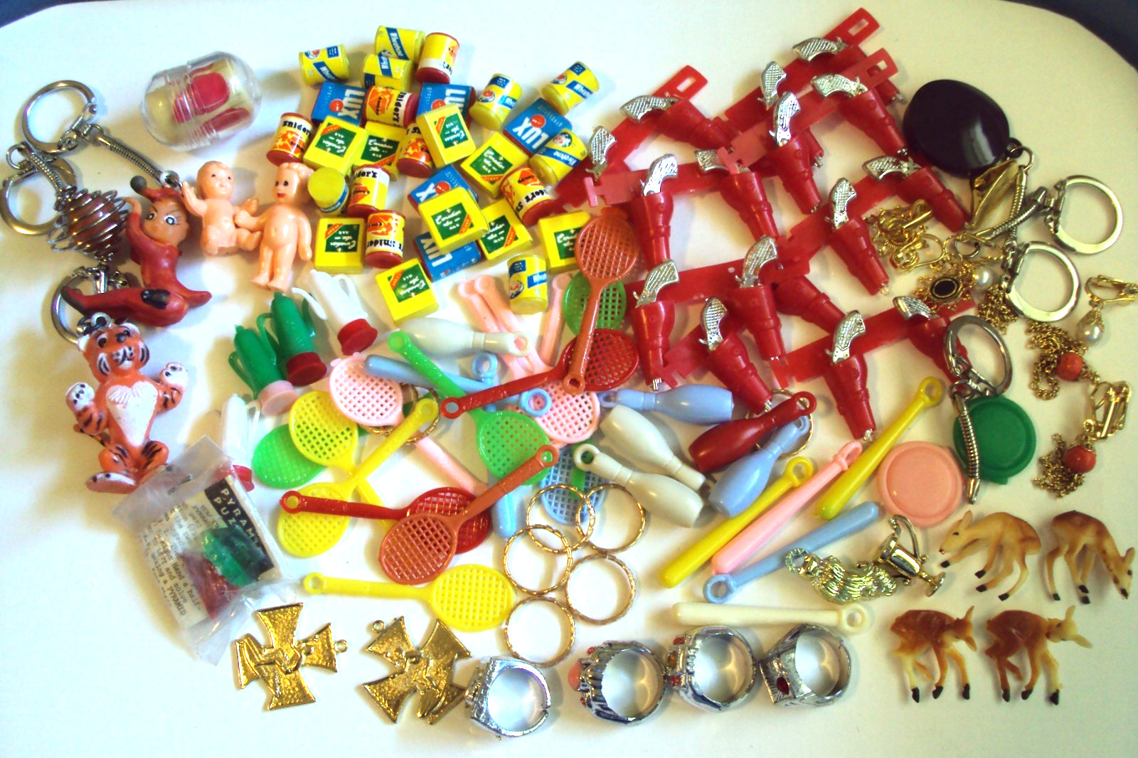 Vtg Gumball Charm Cracker Jack 60's HK BIG LOT 100+ NOS vending machine prizes