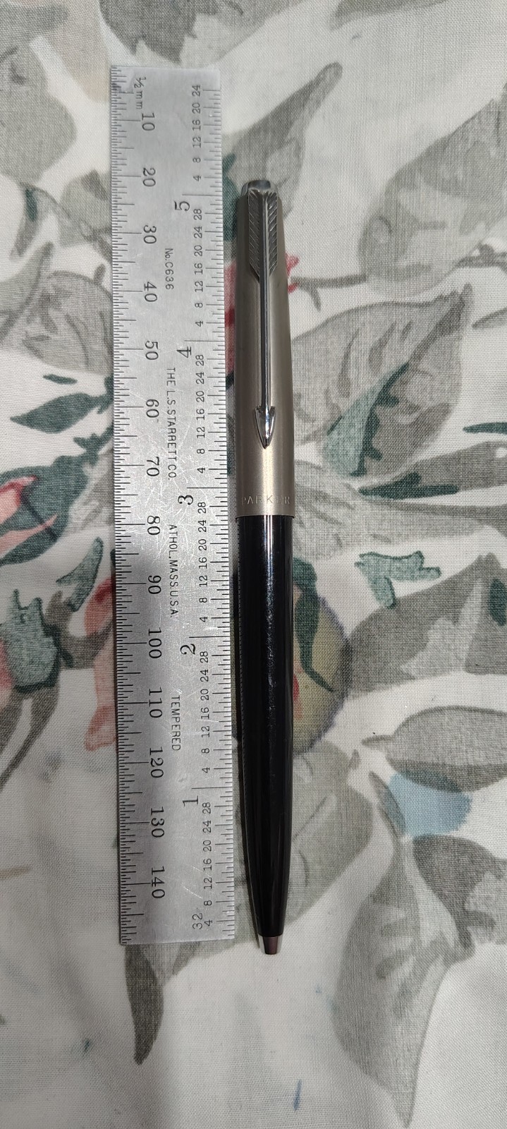 Parker 51 Chrome Cap & Black Plastic Barrel Ball Point Pen Made In USA Parker 51 Chrome Cap & Black Plastic Barrel Ball Point Pen Made In USA
