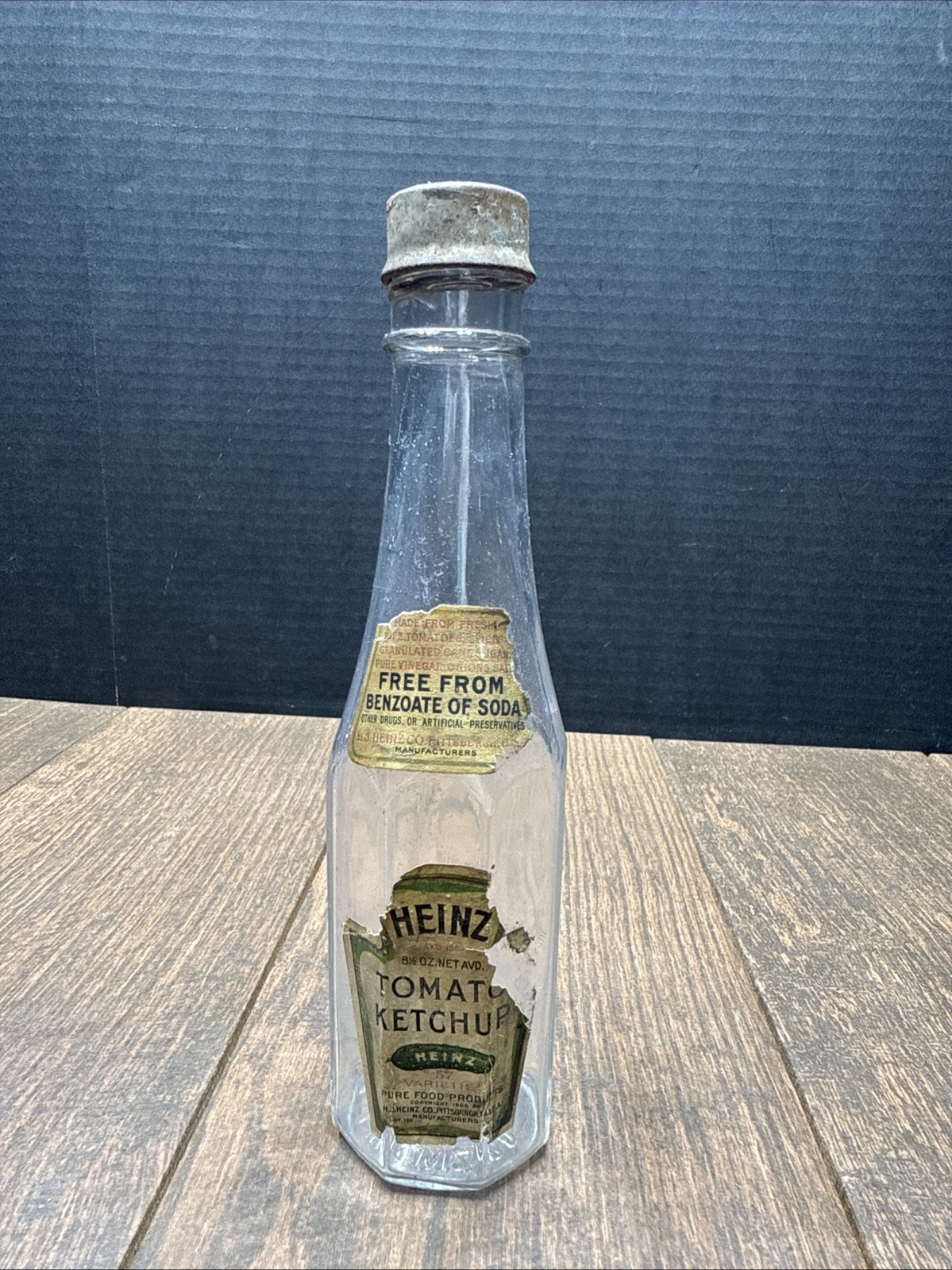 Vintage HEINZ 57 TOMATO KETCHUP Bottle 8 1/2 Oz Vintage HEINZ 57 TOMATO KETCHUP Bottle 8 1/2 Oz