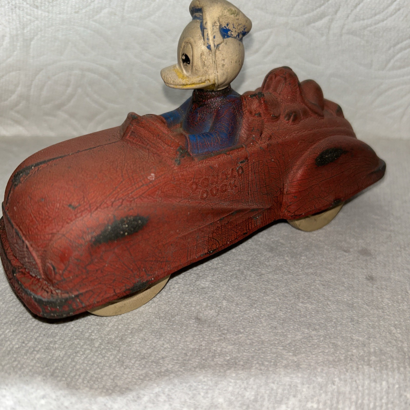WALT DISNEY DONALD DUCK AND PLUTO CAR  SUN RUBBER Co. VINTAGE TOY *LOOK NICE TOY