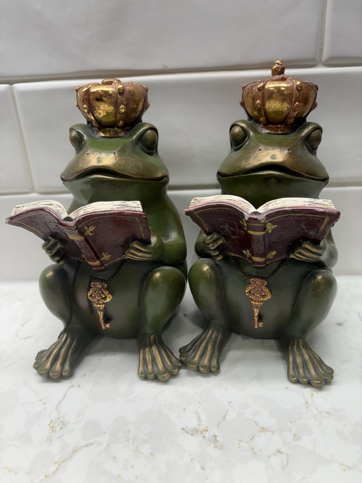 Frog Prince Bookends Pair Reading Crown Gold Key Grimm Fairy Tale 6\