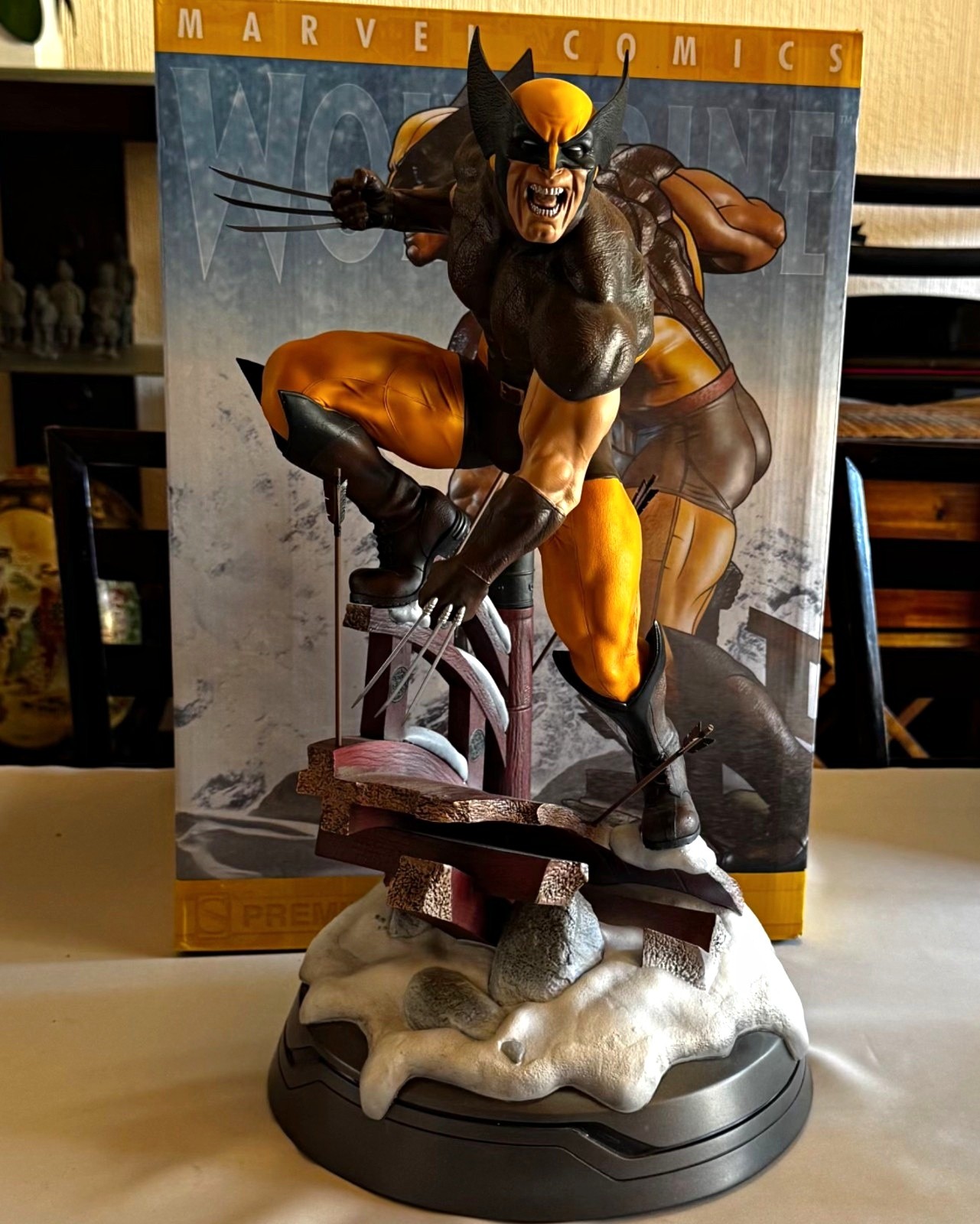 Sideshow Collectibles Wolverine Brown Premium Format 1:4 Polystone Statue LE