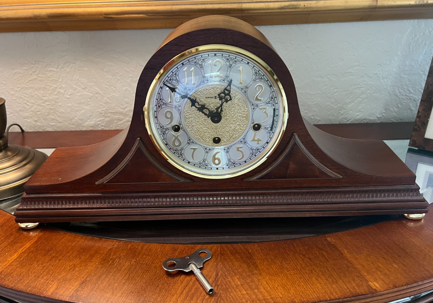 Vintage Howard Miller Mantel Clock Key-Wind Wood Model 630‑154 Movement 1050-020