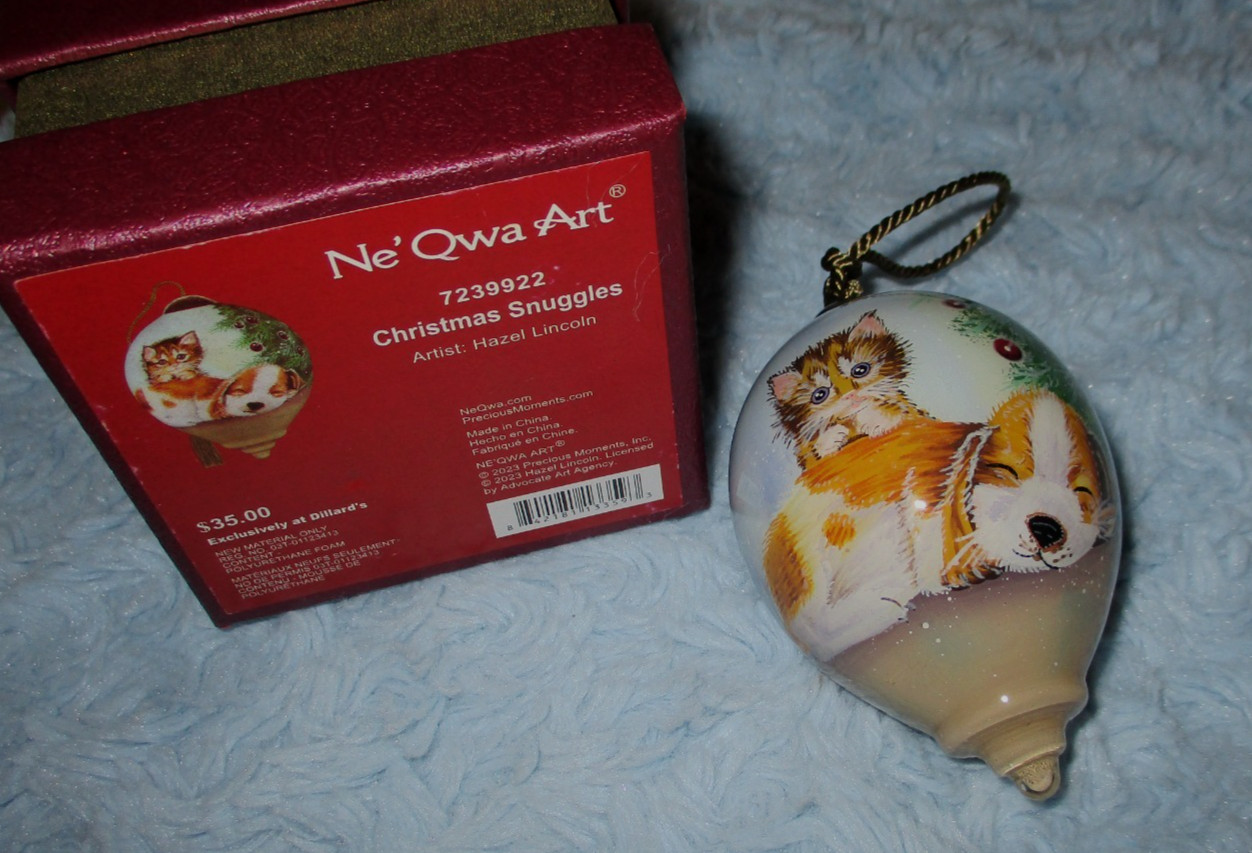 Ne\'Qwa Dated 2023 Hazel Lincoln CHRISTMAS SNUGGLES Kitty Puppy Ornament NIB