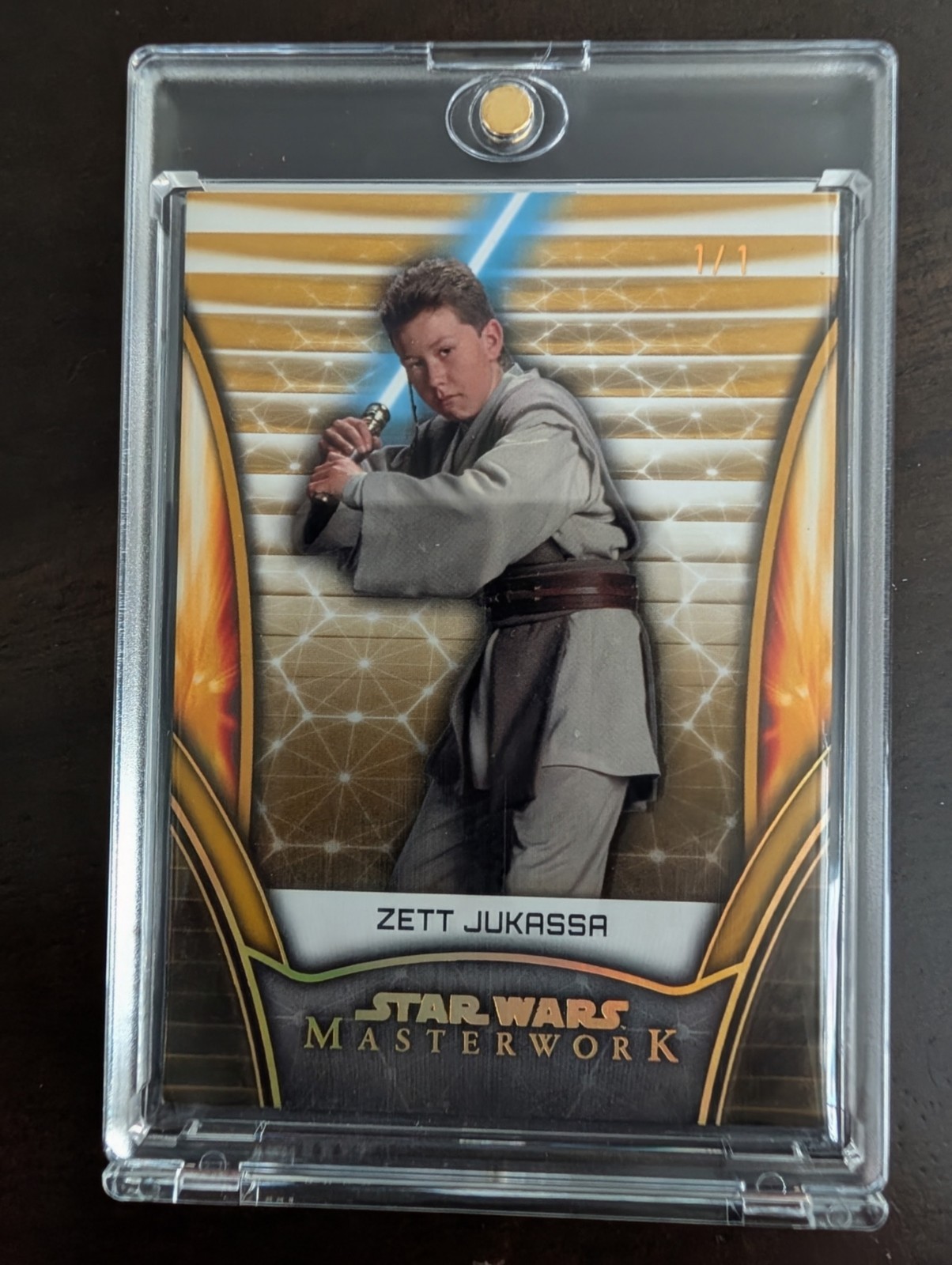 Topps 2025 Masterwork Zett Jukassa GOLD 1/1 Padawan Order 66 George Lucas Topps 2025 Masterwork Zett Jukassa GOLD 1/1 Padawan Order 66 George Lucas