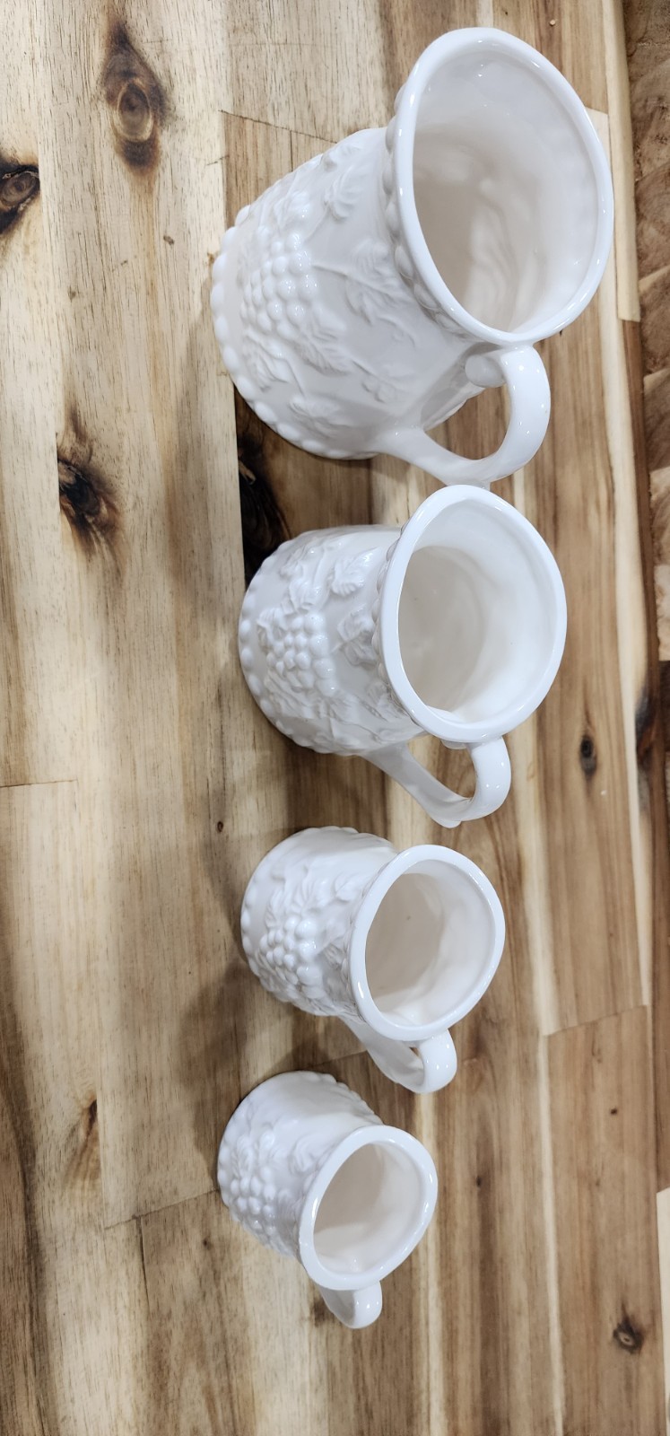 Vintage Set-0f-4 White-Ceramic Glazed Measuring Cups Jugs Grape + Leaf Vintage Set-0f-4 White-Ceramic Glazed Measuring Cups Jugs Grape + Leaf
