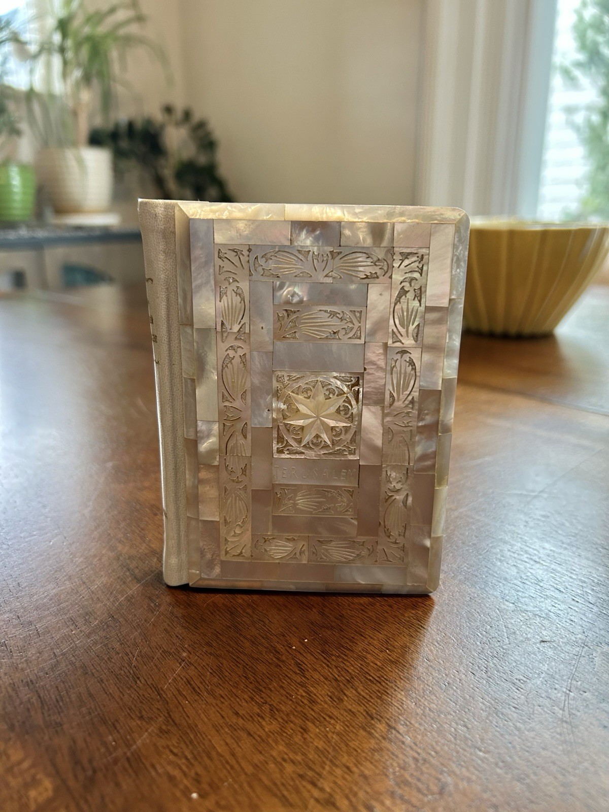 Mother‑of‑Pearl Red Letter Bible Jerusalem Beautiful Condition. Gold Edged Pages