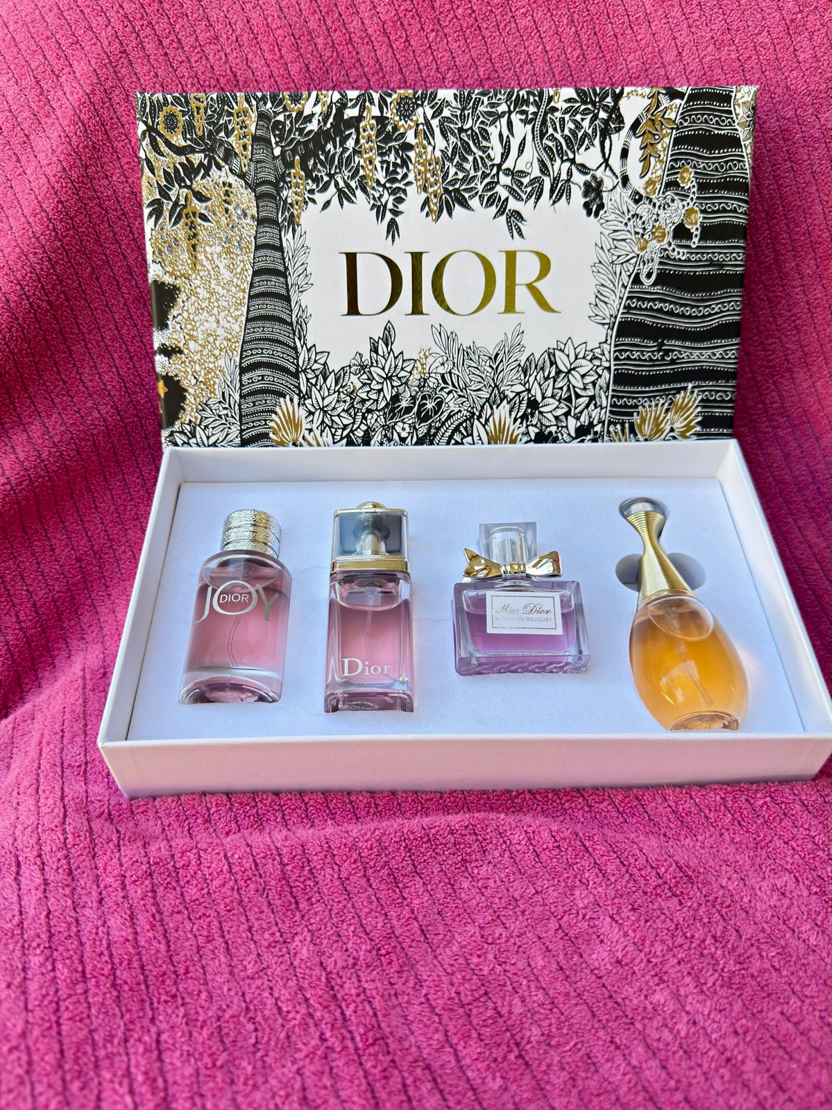 Dior Fragrance Miniature Gift Set 4 Bottles Assorted, JOY & Miss Dior Blooming Dior Fragrance Miniature Gift Set 4 Bottles Assorted, JOY & Miss Dior Blooming