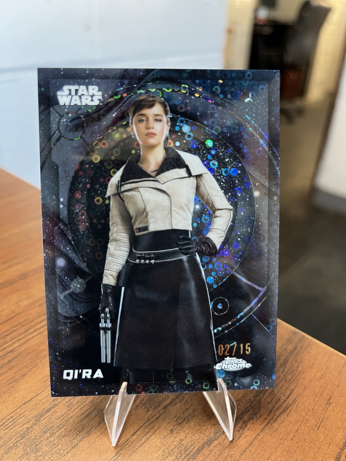 2026 Topps Chrome Star Wars Emila Clarke QI’RA Galaxy Refractor 2/15 2026 Topps Chrome Star Wars Emila Clarke QI’RA Galaxy Refractor 2/15