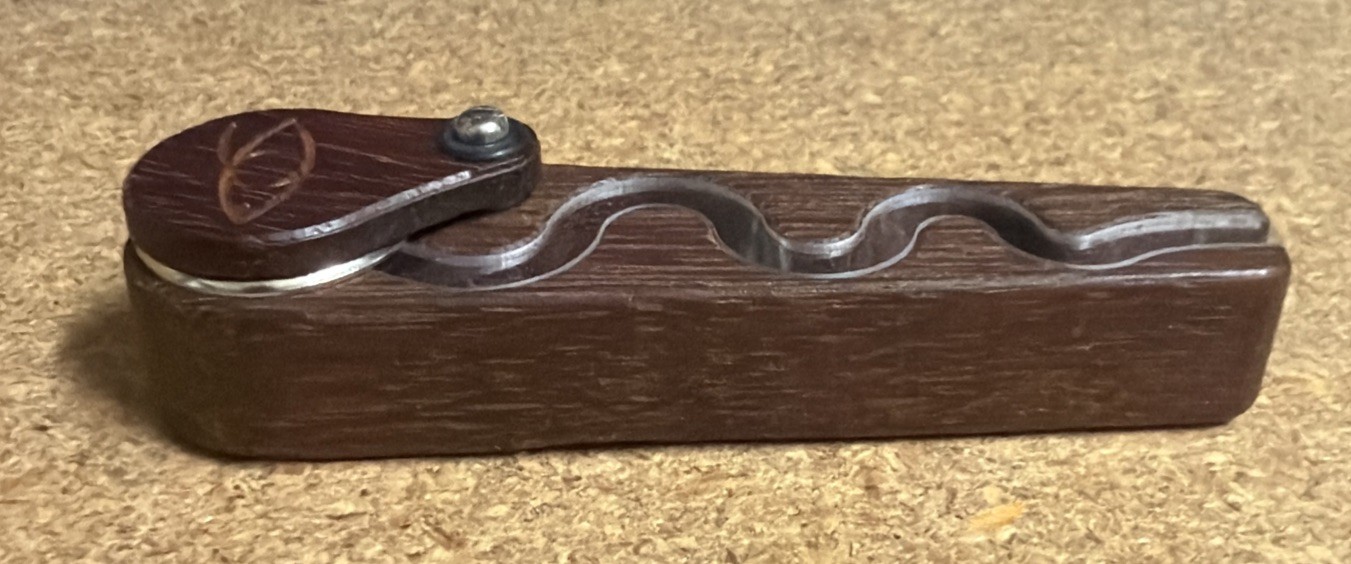 1 Original Authentic Wood Monkey Pipe Oregon Trail