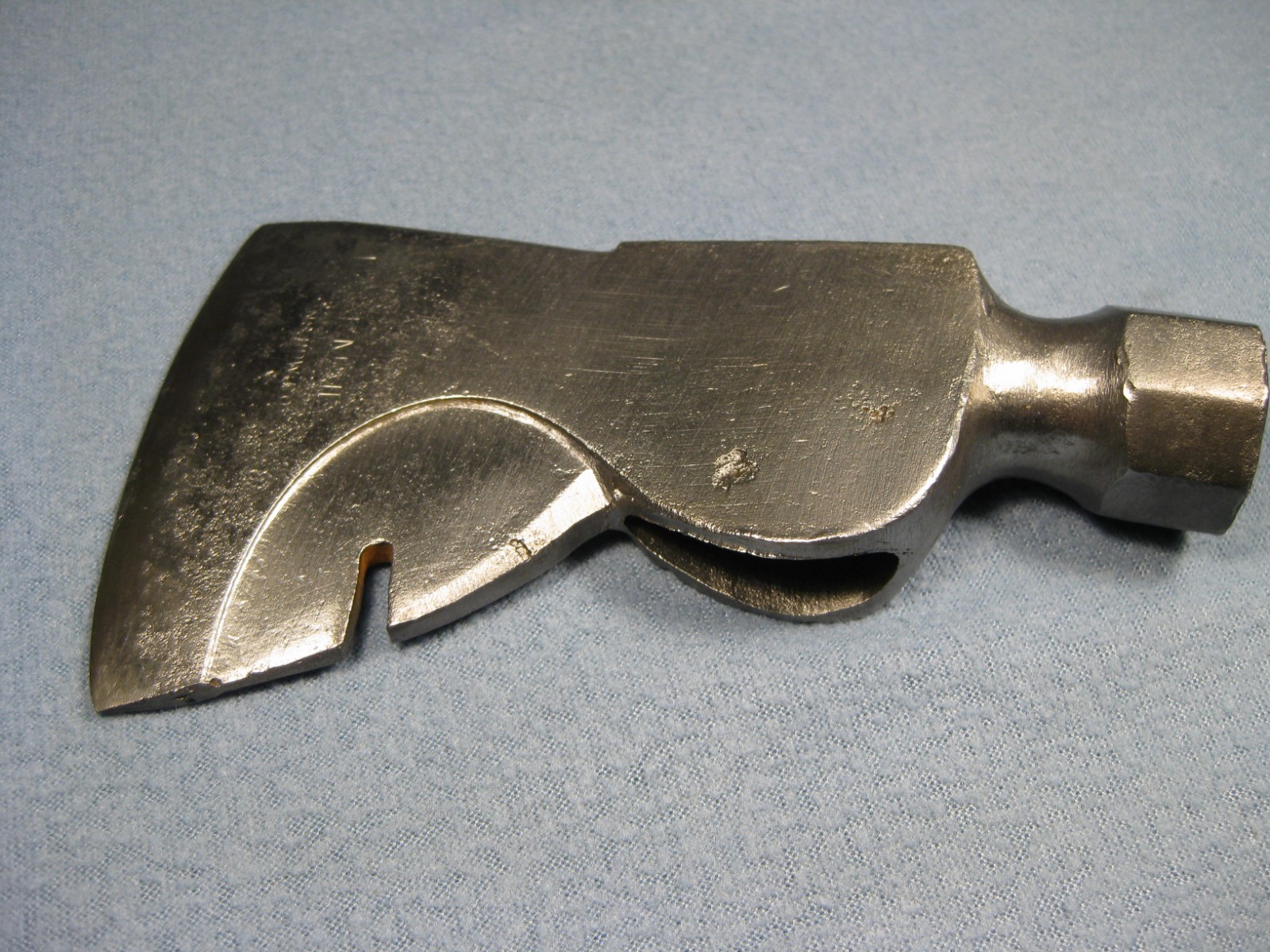 Rare Vintage Fast Mail Hatchet Head with Hammer & Nail puller 1 Lb. 8 Oz. Rare Vintage Fast Mail Hatchet Head with Hammer & Nail puller 1 Lb. 8 Oz.