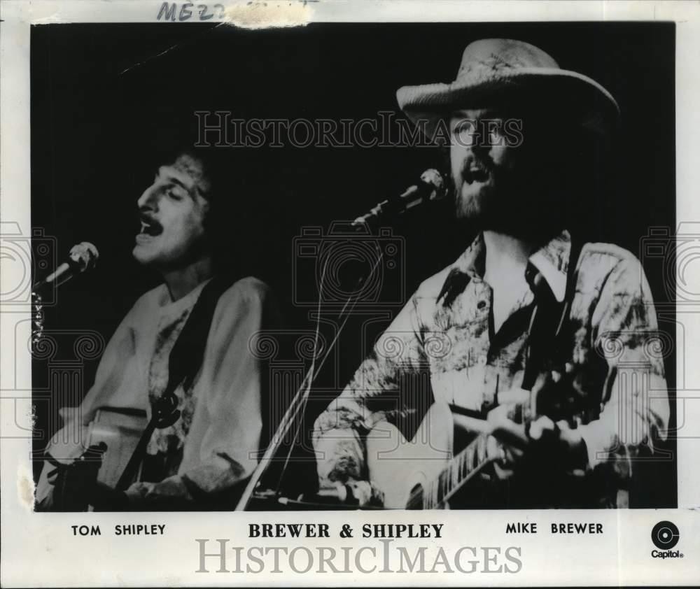 1975 Press Photo Tom Shipley, and Mike Brewer-Brewer & Shipley - lrp32530 1975 Press Photo Tom Shipley, and Mike Brewer-Brewer & Shipley - lrp32530