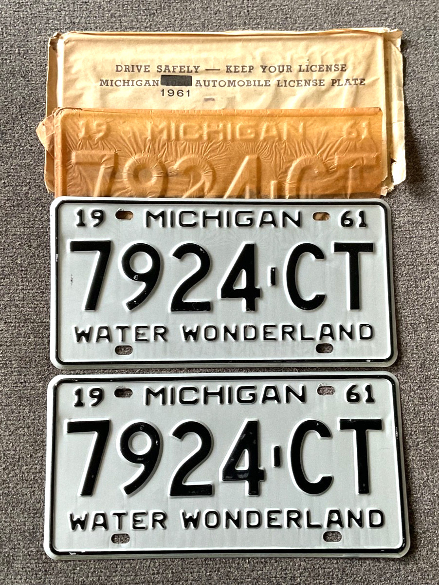 RARE NOS 1961 MICHIGAN LICENSE PLATE PLATES PAIR ORIGINAL UNUSED CHEVY FORD ETC RARE NOS 1961 MICHIGAN LICENSE PLATE PLATES PAIR ORIGINAL UNUSED CHEVY FORD ETC
