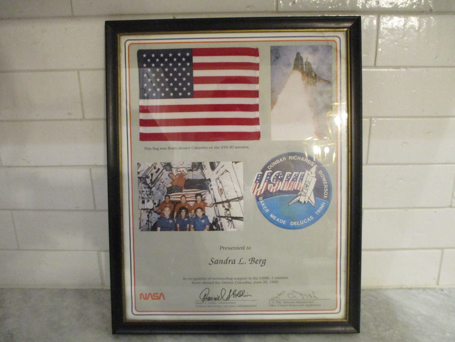 NASA SPACE SHUTTLE COLUMBIA STS-50 USML-1 FLOWN FLAG CERTIFICATE NASA SPACE SHUTTLE COLUMBIA STS-50 USML-1 FLOWN FLAG CERTIFICATE