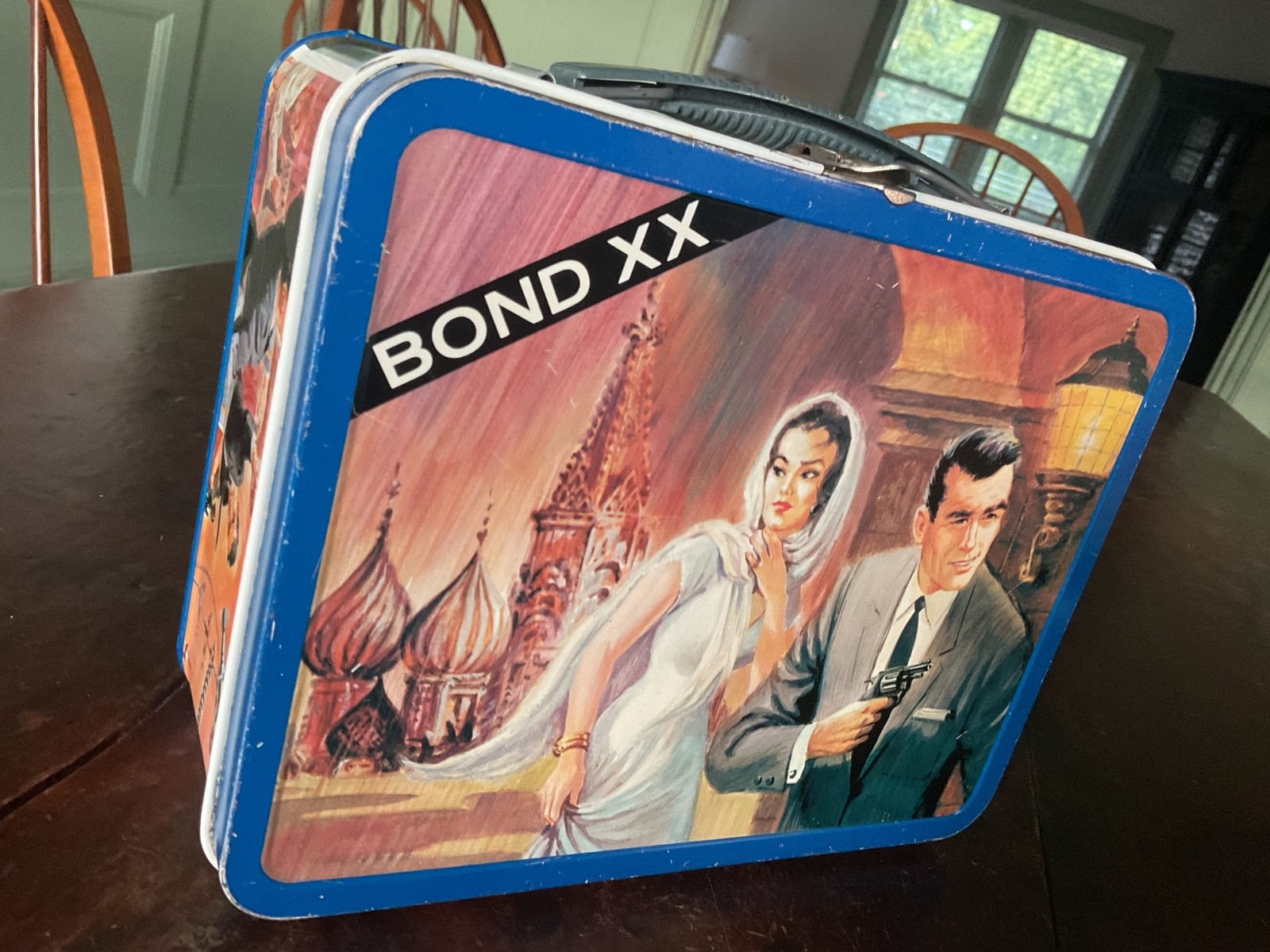 VINTAGE JAMES BOND LUNCHBOX NO THERMOS