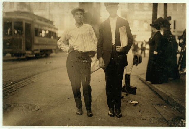 Photo:New Orleans Louisiana 1913 Newsboys Streetcar Street Scene Young Men