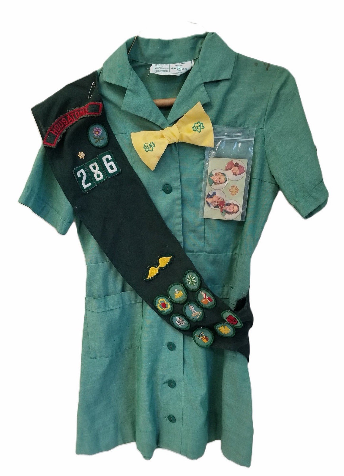VTG 1960s-70s Girl Scout of America Uniform Green Dress Sash Patches Pins VTG 1960s-70s Girl Scout of America Uniform Green Dress Sash Patches Pins