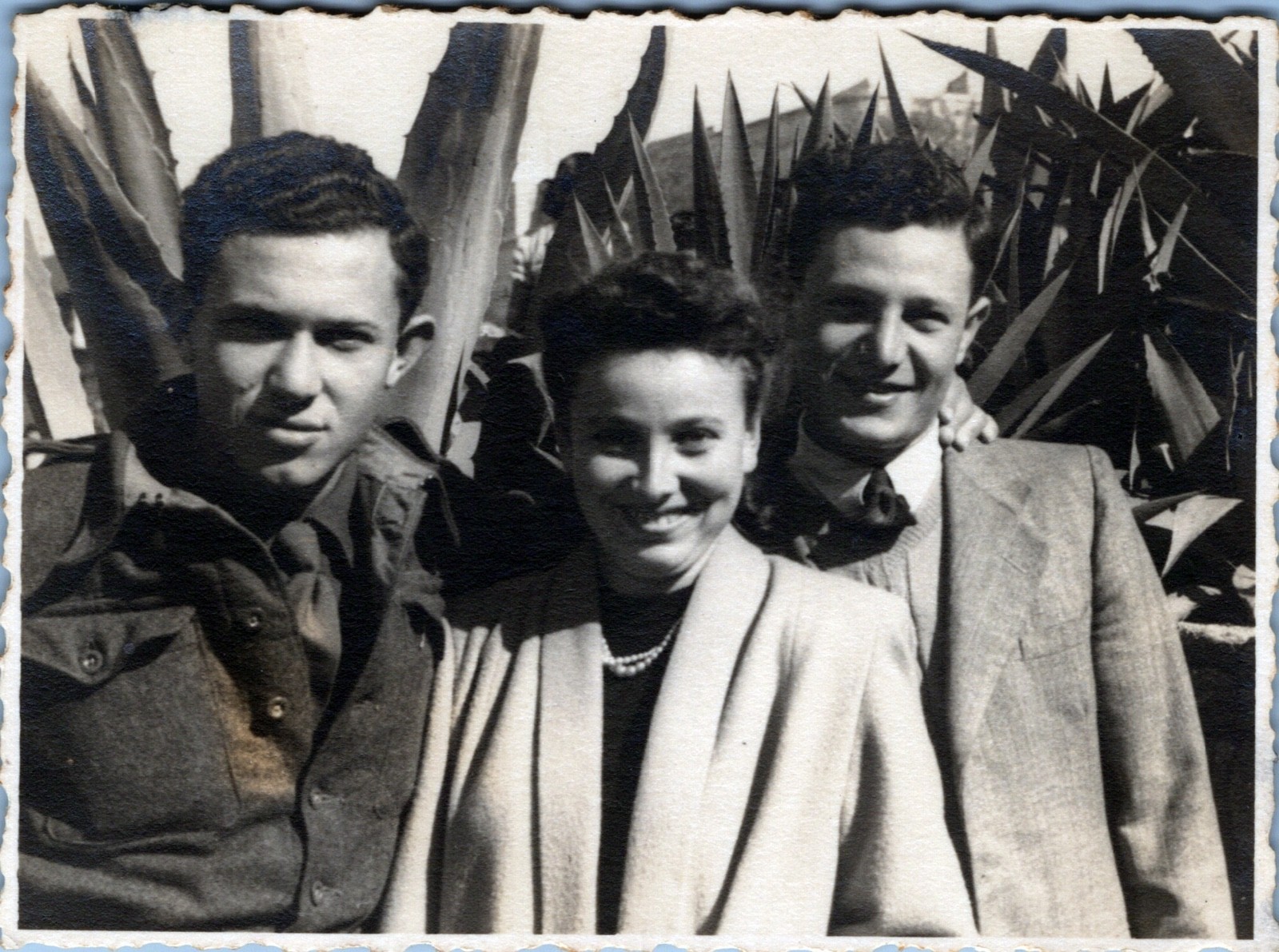 1940s Photo Jewish Brigade Soldier With Friends