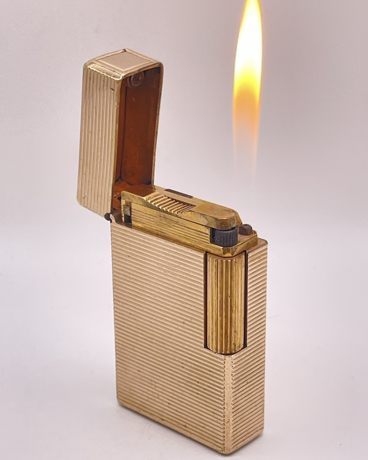 S.T. DUPONT Vintage WORKING L1 BR Large Lighter Gold Horizontal Lines 1970's