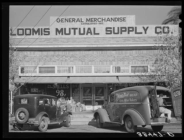 Photo:Loomis CA 1940 Loomis Mutual Supply Co General Merchandise Store