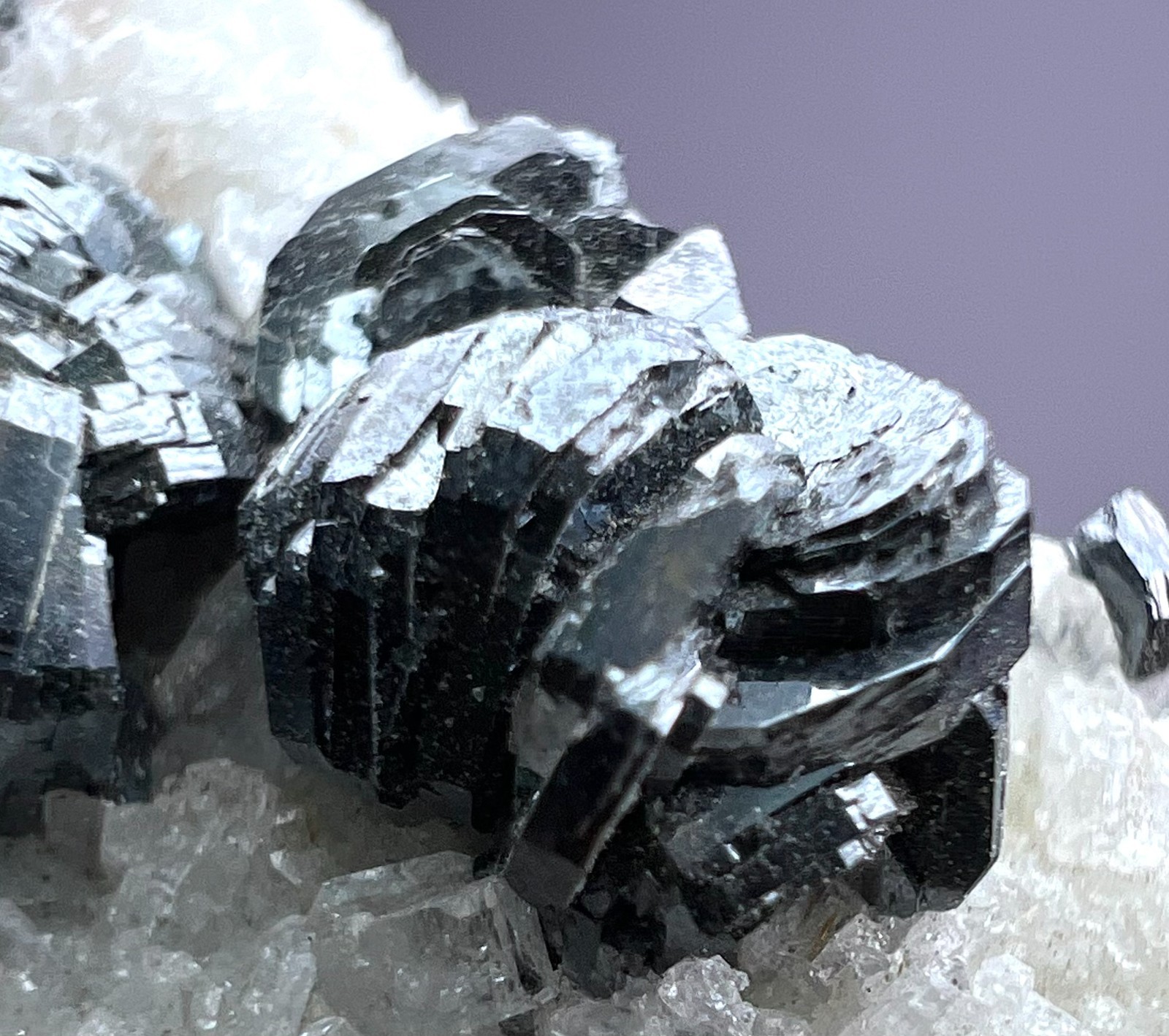 150 CT. Full/Well Terminated Hematite Crystals Cluster On Cleavelandite - PAK 150 CT. Full/Well Terminated Hematite Crystals Cluster On Cleavelandite - PAK