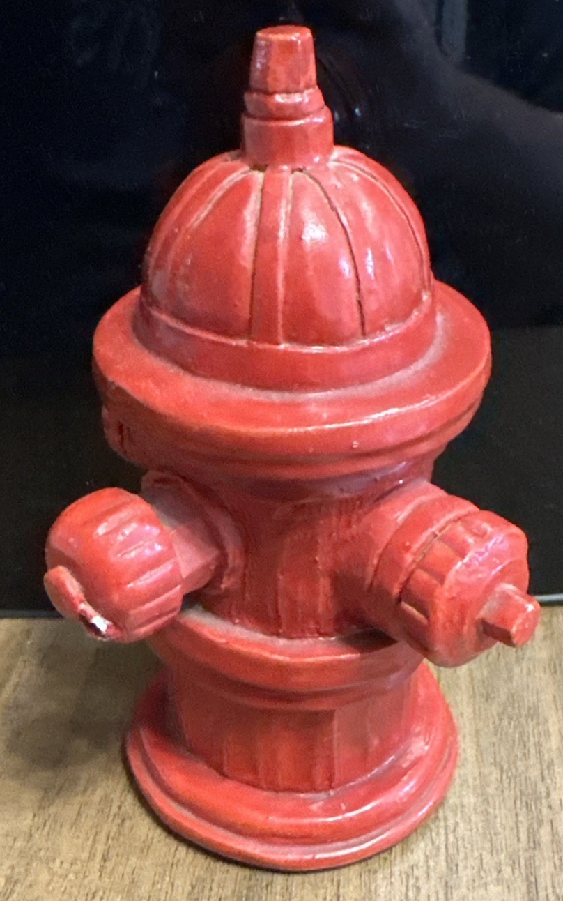 Vintage 1986 Sandicast Fire Hydrant Sculpture (Model #904) Firefighter